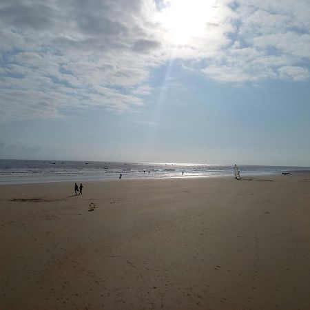 Appartement Spacieux Et Lumineux Secteur Petit Marche A 5 Min A Pied De La Plage 圣让-德蒙 外观 照片